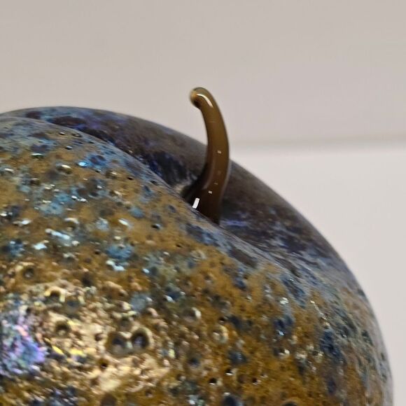 Vintage Orient & Flume Signed Iridescent Textured Glass Apple Paperweight - Picture 11 of 16